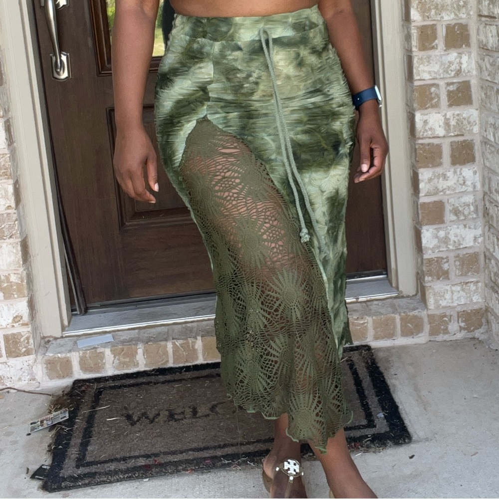 Shein Y2K Asymmetrical Skirt ( Size S)